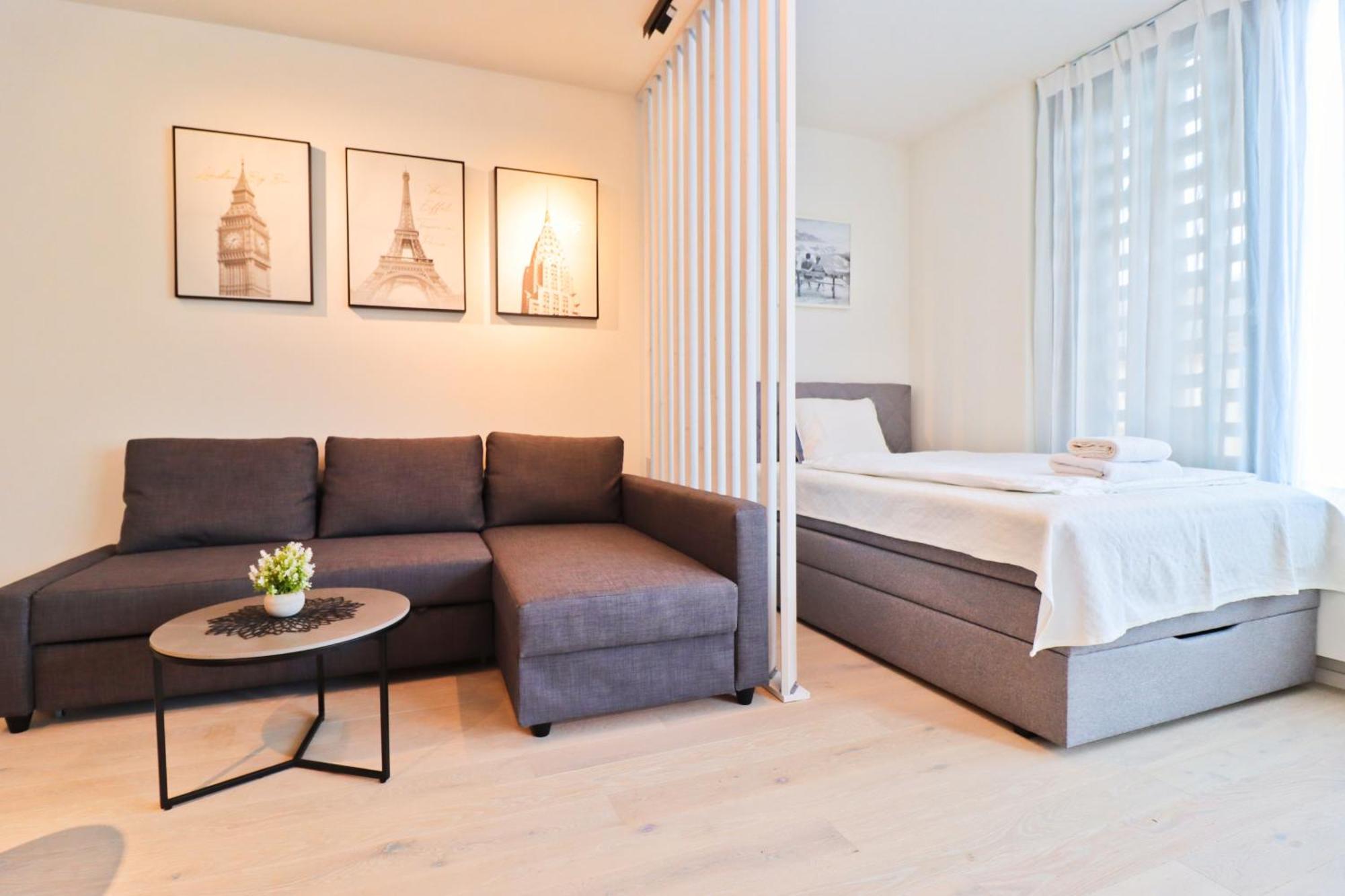 Sunny Apartment In Smichov, Prague 5 Exterior photo